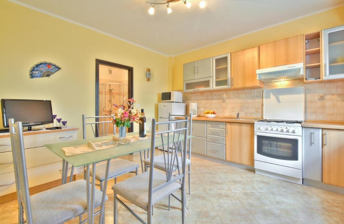 Lorena Apartments Umag Ngoại thất bức ảnh