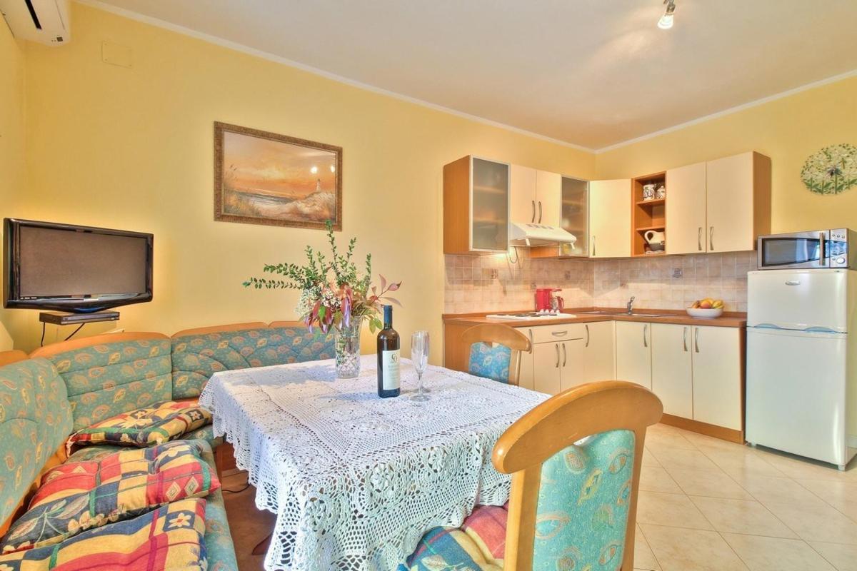 Lorena Apartments Umag Ngoại thất bức ảnh